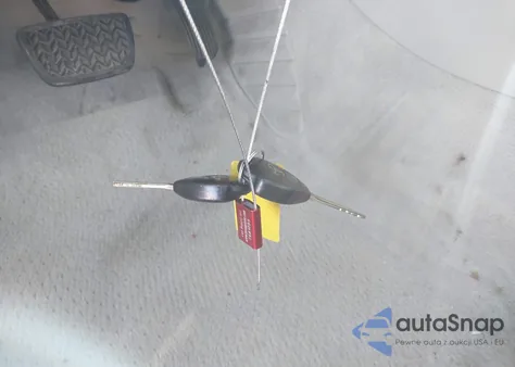 2010 Toyota Camry Le z USA, uszkodzony, nr VIN 4T1BF3EK0AU100172